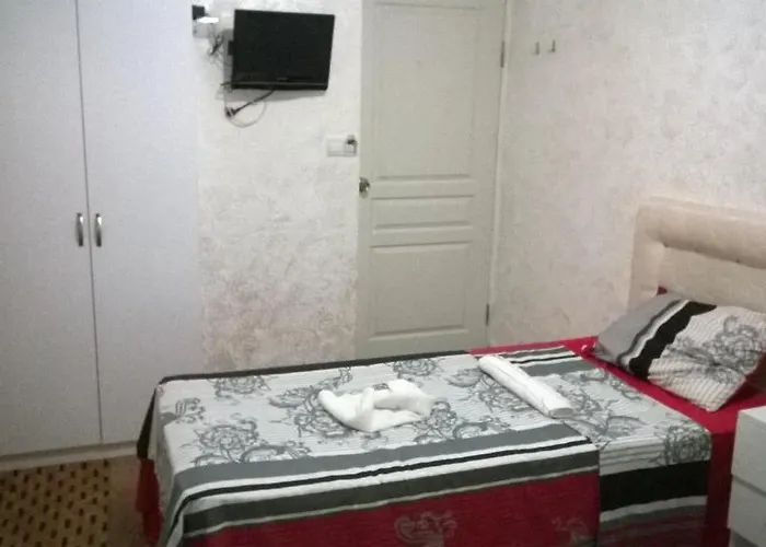 Bed & Breakfast Parliament *